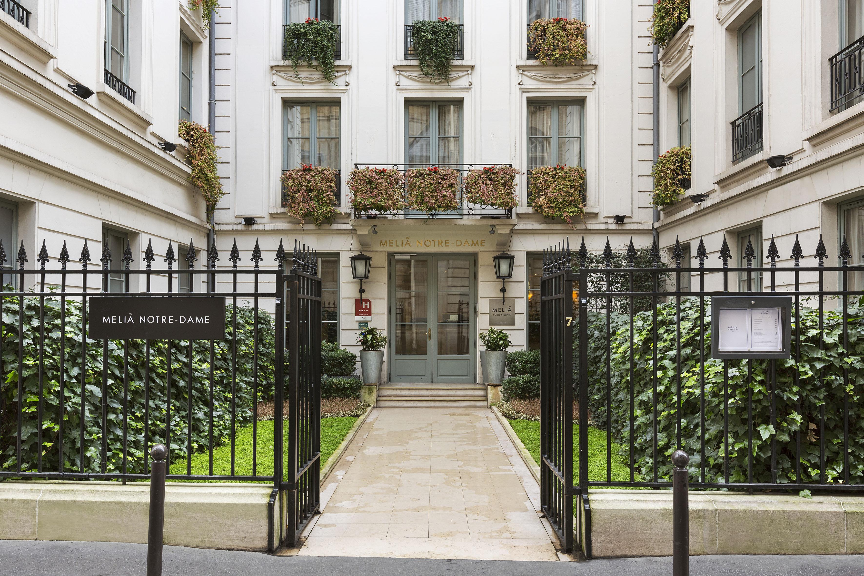 Maison Colbert Member Of Melia Collection Notre-Dame Hotel Paris Exterior photo